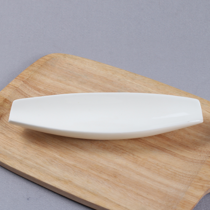 Pure white ceramic hotel tableware creative Japanese boat contracted strip stock dish plate strip plate plate