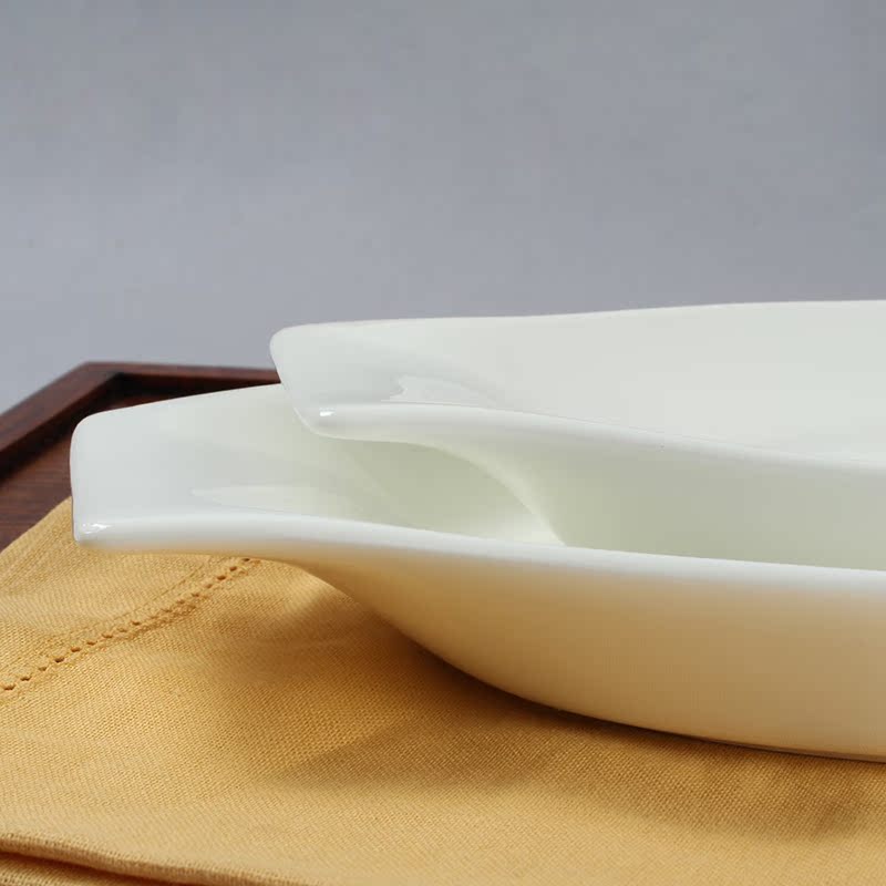 Pure white hotel ceramic tableware rectangle banana boat with feet cheese baked rice meal plate baking dish plates