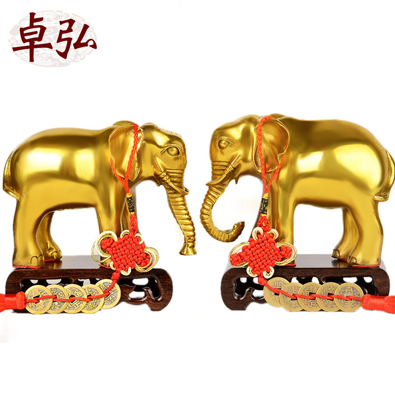 Copper elephant fitting a pair of water absorption elephant copper elephant living room home crafts opening gift