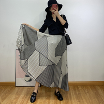  Japanese niche elastic waist geometric pattern pleated mid-length skirt literary retro unique handmade wrinkle