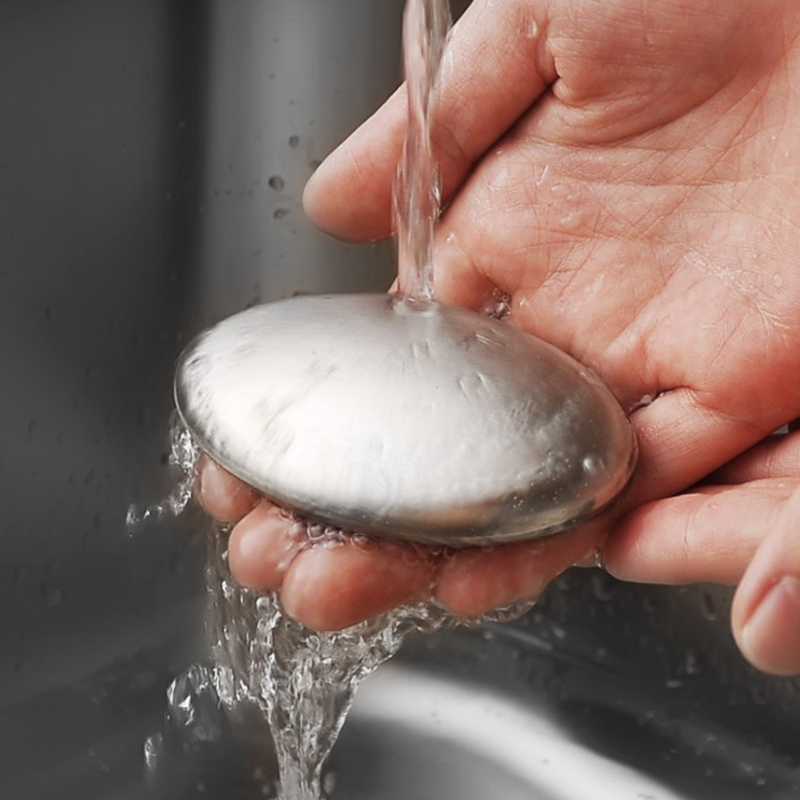 On the water side 304 stainless steel soap Go to taint creative hand soap Go to fishy taste metal kitchen small tools