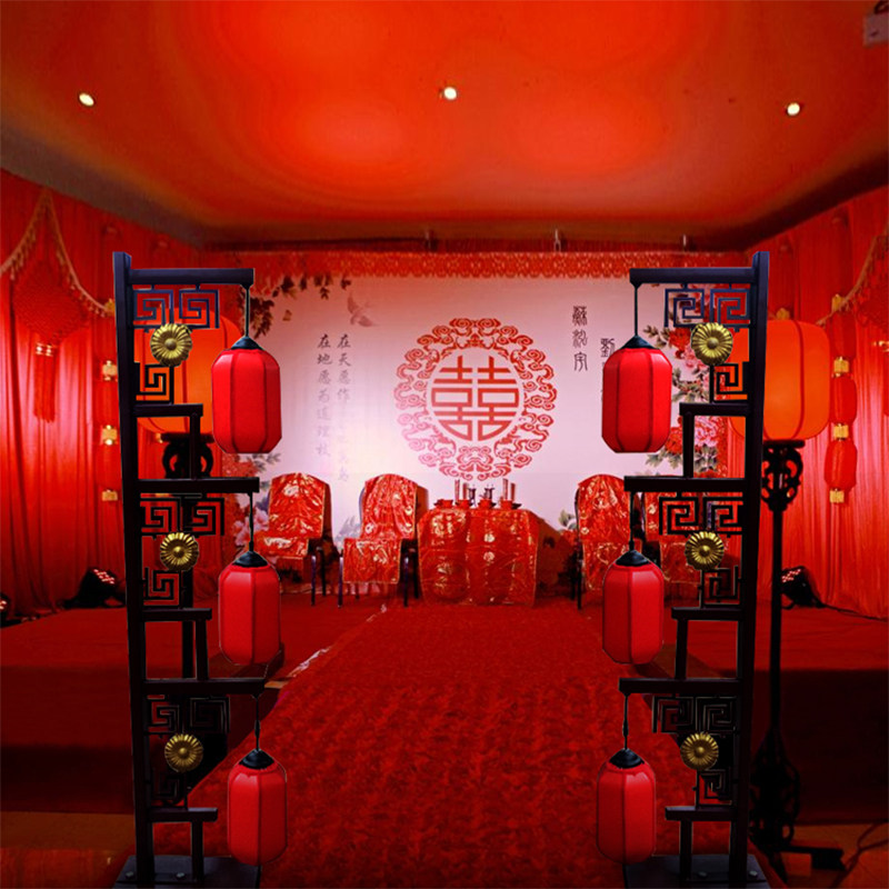 The new wrought iron palace lamp road leads to Chinese retro lantern palace Han and Tang Chinese wedding screen road leads to wedding props
