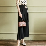 Черные штаны, свободный крой