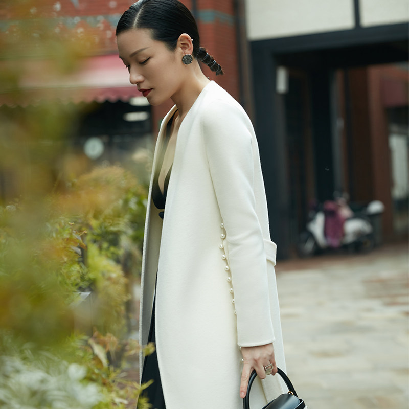 Van Gogh white double sided wool coat with woman 2021 autumn and winter new ladies Herbento long version of the nail beaded fur coat