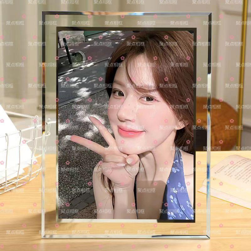 Zhao Lusi's New Photo Frame Crystal Glass Display Stand Exquisite Celebrity Poster Portrait Photo Indoor Decoration Table Display Zhao Lusi's New Photo Frame Crystal Glass Display Stand Exquisite Celebrity Poster Portrait Photo Indoor Decoration Table Display