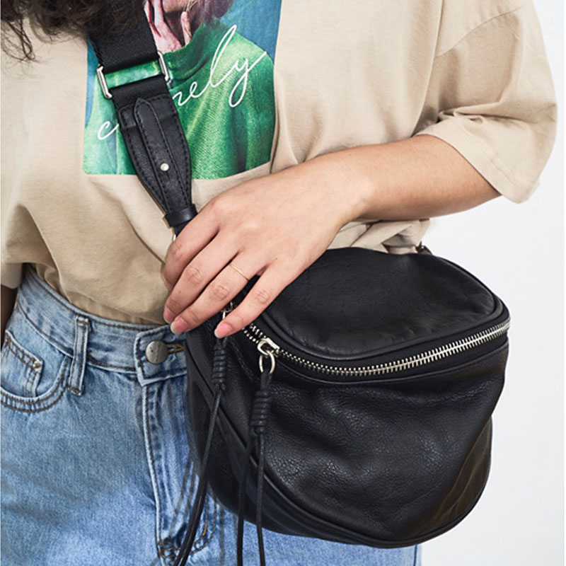 Half Van Original Studio Hot Sell New Large Capacity Exposure Design Saddle Bag Single Shoulder Sloped Satchel Women's Pocket 