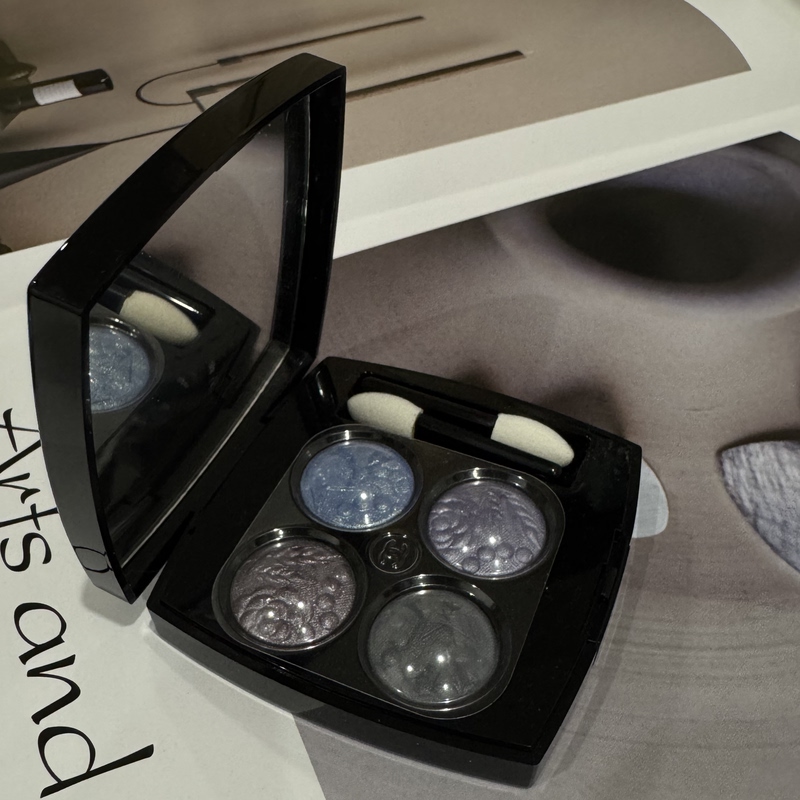 In Stock Chanel 2025 Christmas Limited Edition Four-Color Eyeshadow 397 Can Be Packaged as a Gift for Others