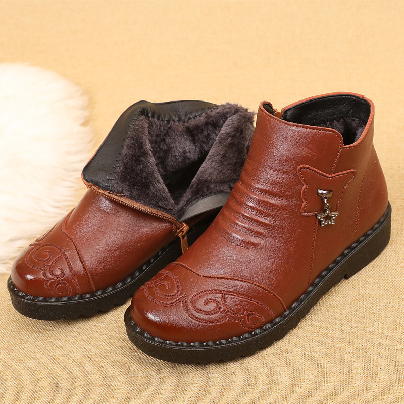 BrownMom shoes cotton-padded shoes female shoes winter Short boots middle age keep warm Plush soft sole non-slip comfortable Middle aged and old people leather shoes