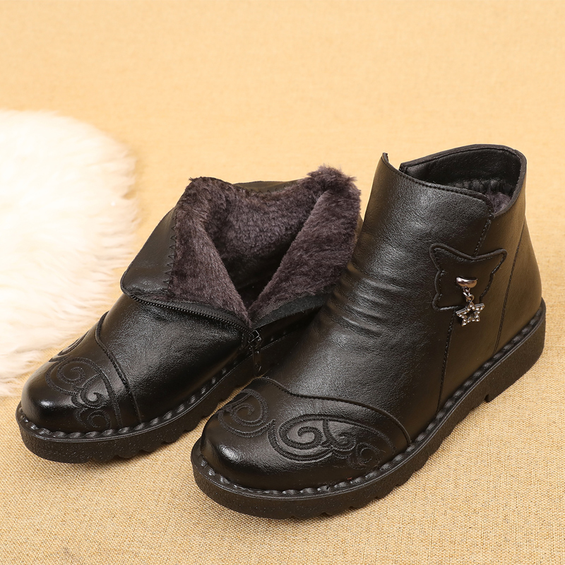 BlackMom shoes cotton-padded shoes female shoes winter Short boots middle age keep warm Plush soft sole non-slip comfortable Middle aged and old people leather shoes