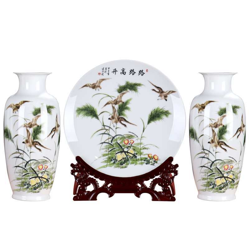 New Chinese style of jingdezhen ceramics wine place living room TV cabinet office rich ancient frame decorative arts and crafts