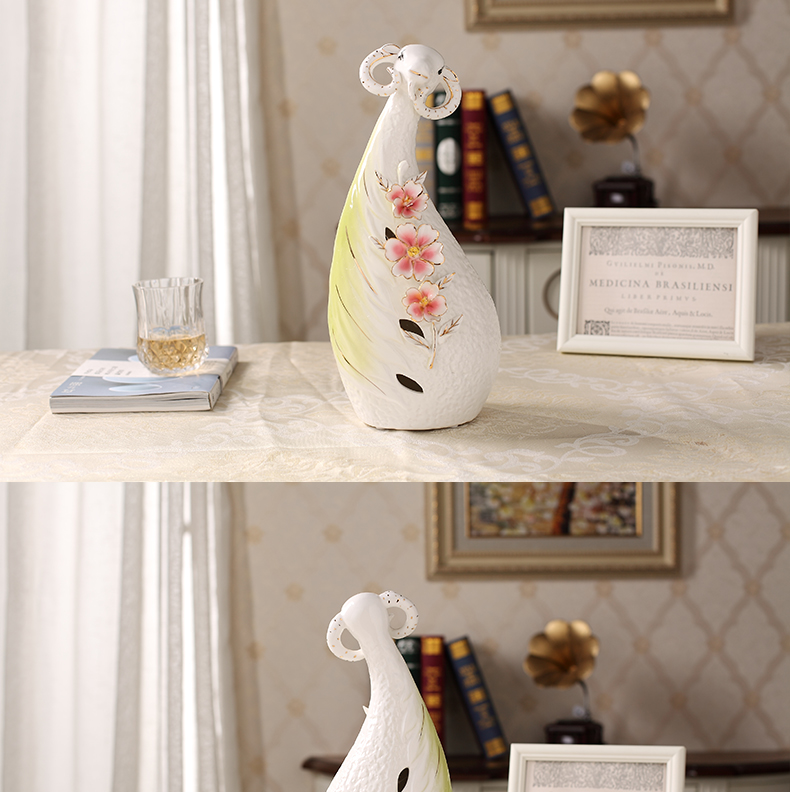 Jump in the family of three Chinese zodiac sheep European furnishing articles ceramics handicraft creative home decoration decoration TV ark