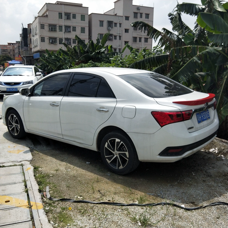Thích hợp cho Zotye Z300 đuôi chân trời mới Zotye Z300 mới đặc biệt sửa đổi áp lực đuôi đuôi sơn miễn phí - Sopida trên