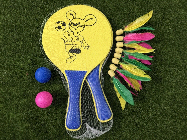 Học sinh trung học ping pong mùa thu bắn trường tiểu học màu vàng trường tiểu học đá dương bọ cạp thời trang ba tóc bóng lông hai mặt - Các môn thể thao cầu lông / Diabolo / dân gian giá cầu đá lông gà