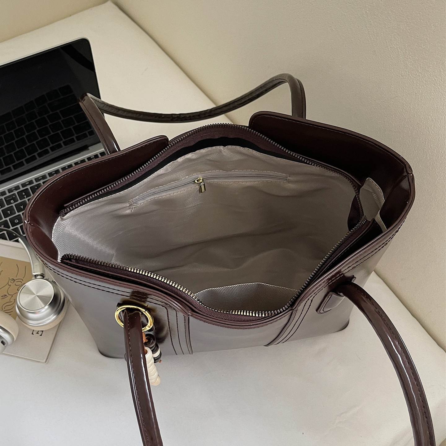 Hard Bottom Tote Bag High-End Large Capacity Shoulder Bag For School And Work 2026 New Trendy Versatile Handbag - Thumbnail 4