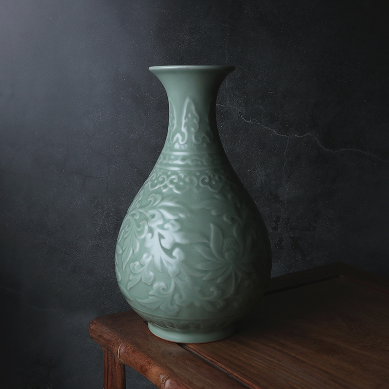 Shanglin Lake Yue kiln celadon handmade Ruyi Yang carved jade pot spring bottle ceramic vase vase home decoration secret color