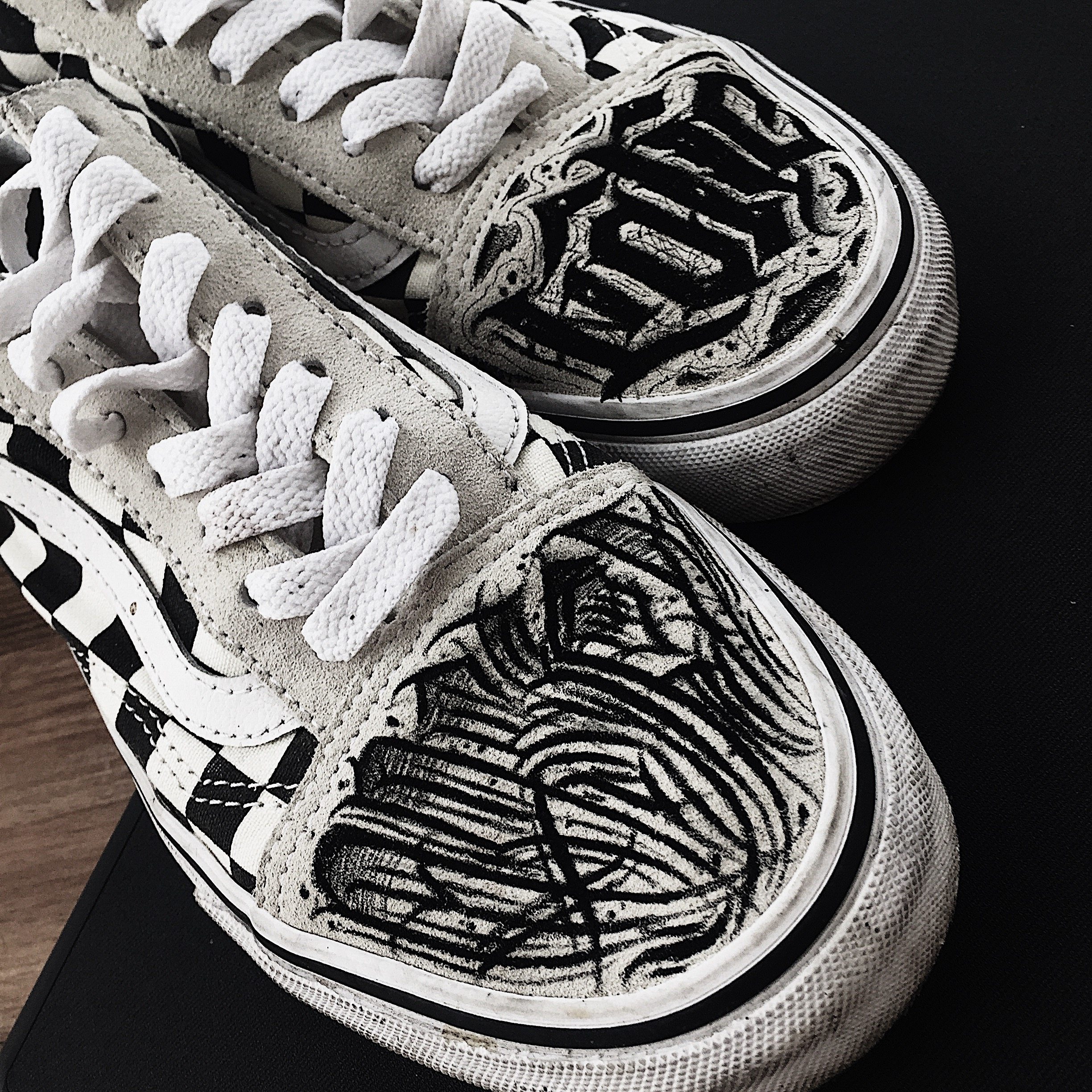 Change shoes diy back canvas shoes female ajVANSvan retro white shoes in Converse hand-drawn shoes customization