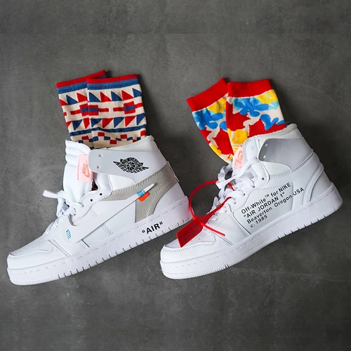 Мультяшные носки, милые японские спортивные брендовые гольфы для влюбленных, средней длины, в корейском стиле