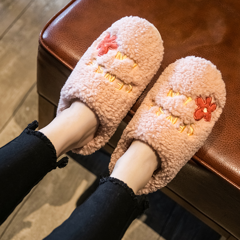 Cotton slippers women wear in winter in 2021 new lovely home winter net red hair wool cotton shoes
