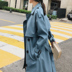 phụ nữ áo gió giữa những chiều dài 2020 mùa xuân mới Hàn Quốc phiên bản của giản dị sang trọng phụ nữ lỏng lẻo cổng chiếc áo khoác dài màu xanh 