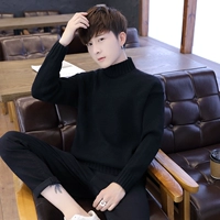 Черный, высокий воротник