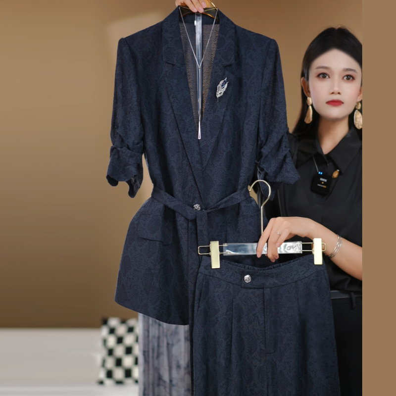 Blue Thin Blazer for Women, Summer Style, Five-Quarter Sleeves, Slim Fit, Professional Attire, Elegant and High-End Workplace Suit Blue Thin Blazer for Women, Summer Style, Five-Quarter Sleeves, Slim Fit, Professional Attire, Elegant and High-End Workplace Suit