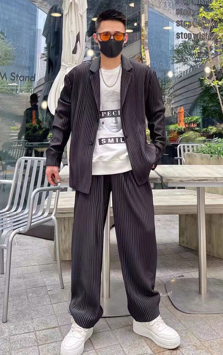 Wave Spring Autumn New Men's Vertical Streaks Fold soft pro-skin relaxed casual Lazy Wind Suit Suit