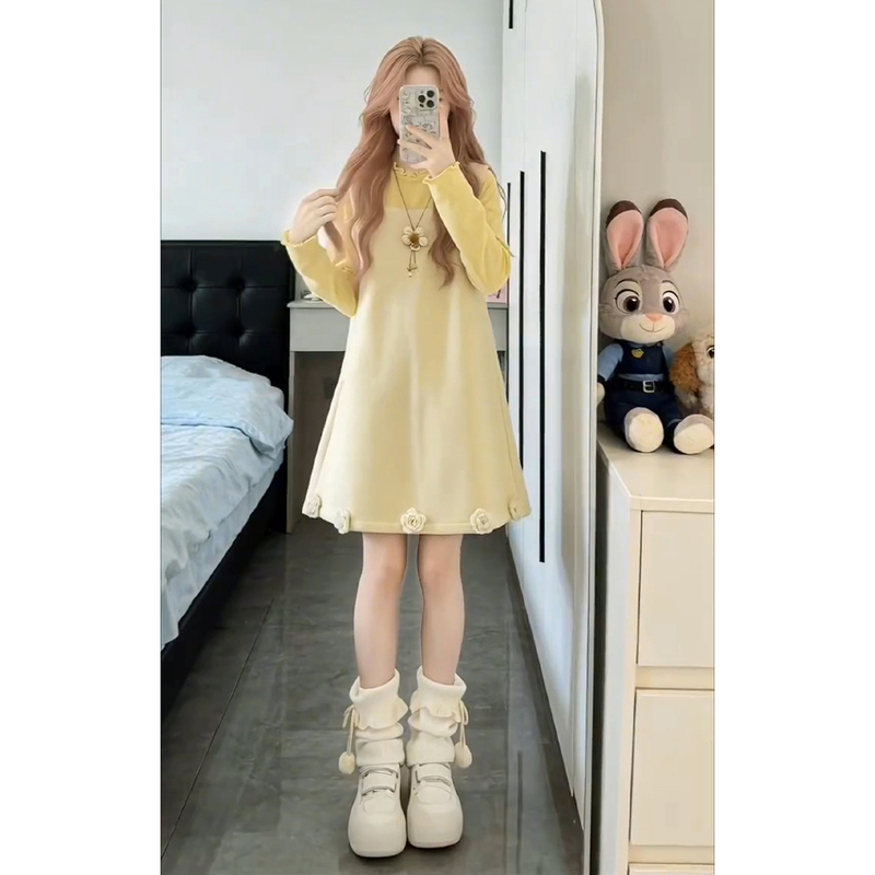 Very Pretty Yellow Suspender Dress for Women, Spring 2026 New Style, Petite Korean Style Outfit, Complete Set with Short Skirt