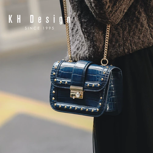 Сумка, цепь, крокодиловый принт, на цепочке