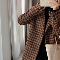 Plaid wool suit coat women's short 2021 autumn and winter new Korean version of loose English style retro padded coat