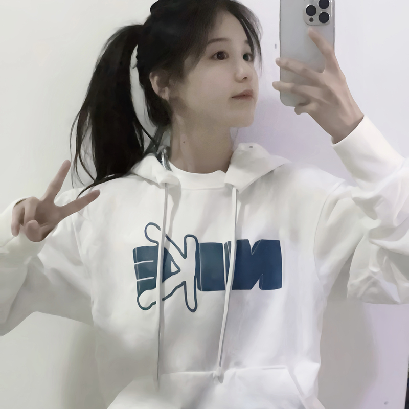 Nike Men's and Women's Sports Casual Retro Printed Hooded Loose Sweatshirt White Knitted Pullover Dv9502