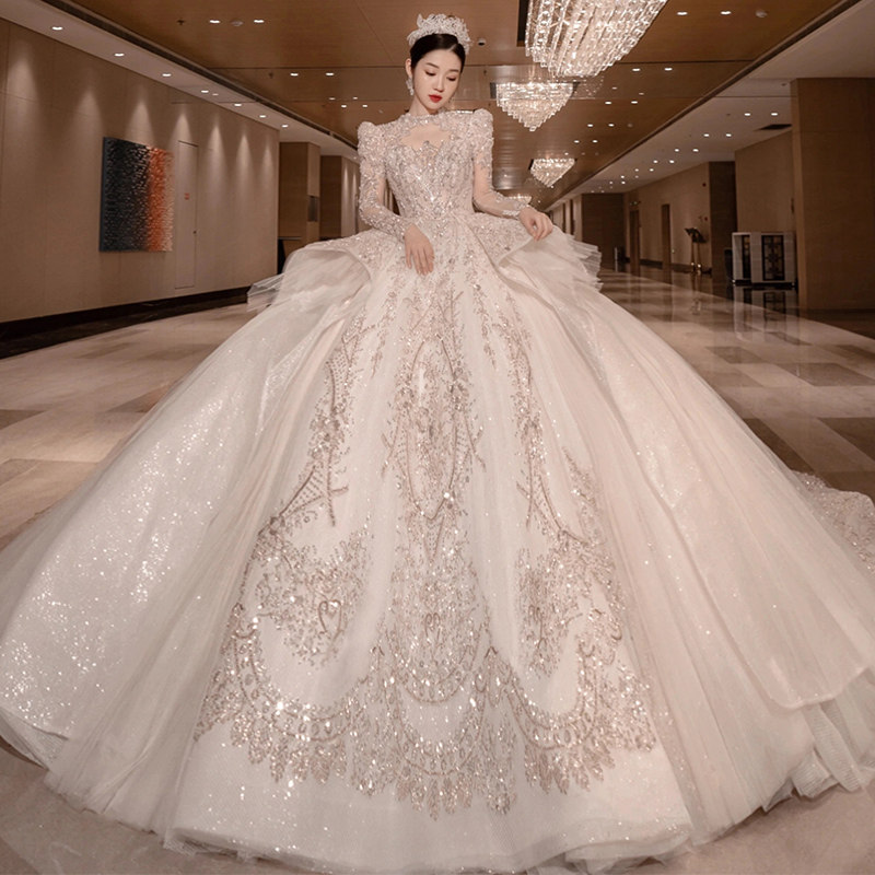 Long sleeve wedding dress 2021 new bridal main yarn French style retro Heavy work palace Extravagant Extravaganza with a large trailing display slim 2022