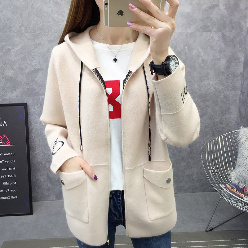 Spring 2022 New Coat Women's explosive sweater thick knitted zipper cardigan early spring ladies foreign pie top