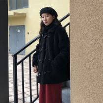 Horn buckle coat female winter wool fleece coat grain fleece thickened imitation Lamb hair small man medium and long fur one