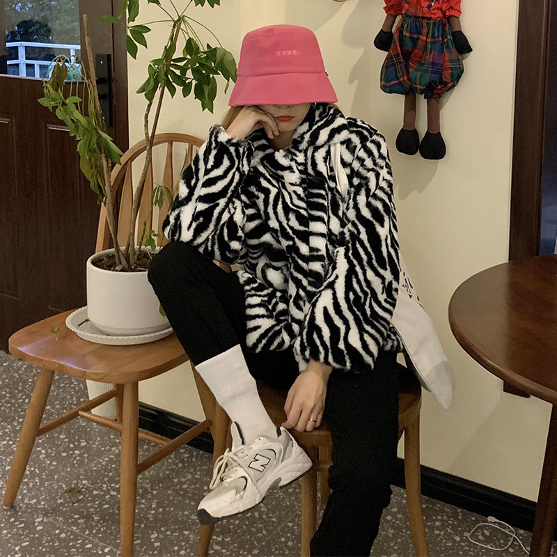 Winter Special Price Zebra Imitation Leather Fur Suede Jacket Woman Korean version Winter standout lamb wool thickened large coat