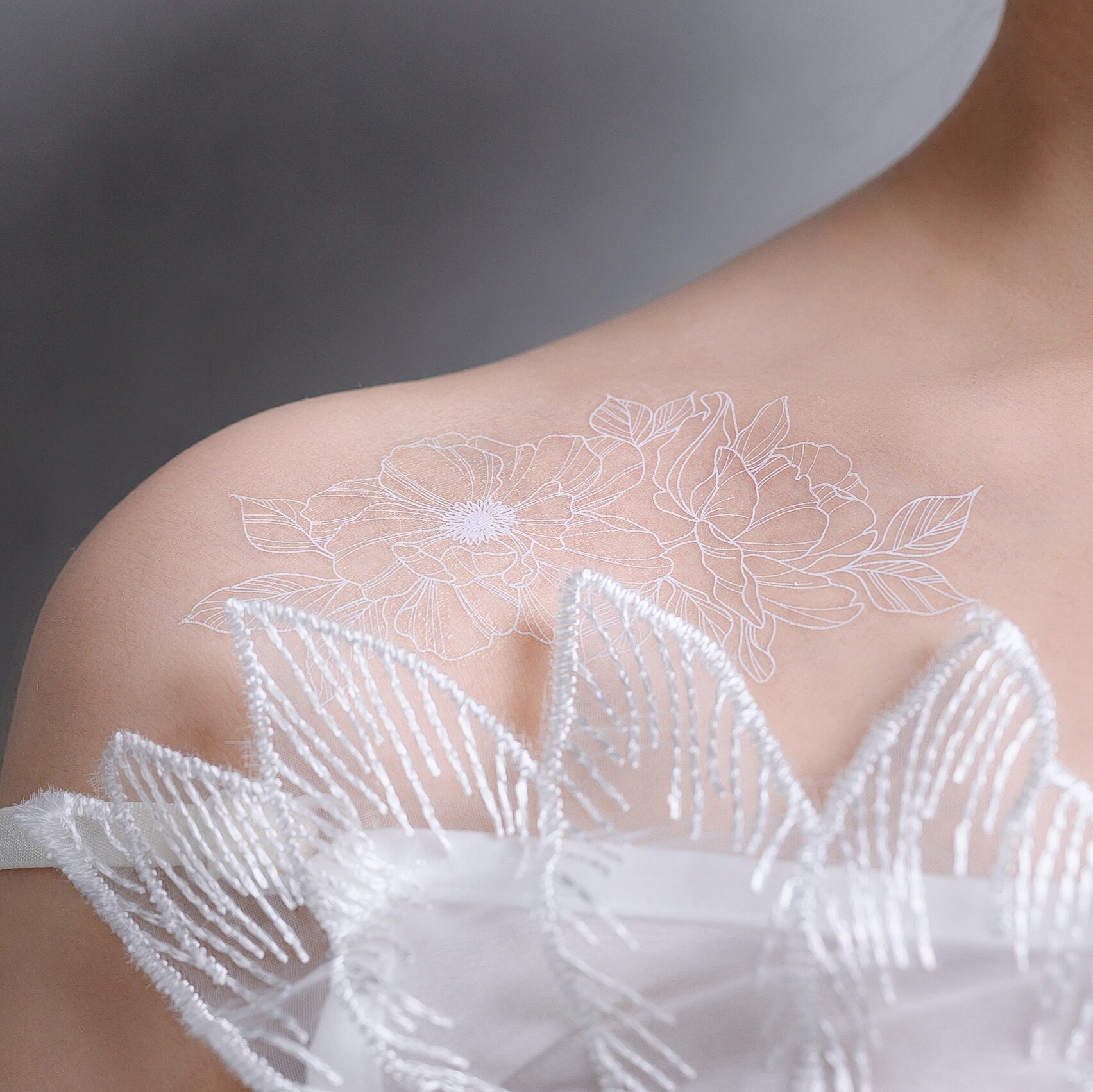 White flower waterproof durable women tattoo sticker collarbone tattoo sticker rose butterfly little fairy ins summer 6 sheets