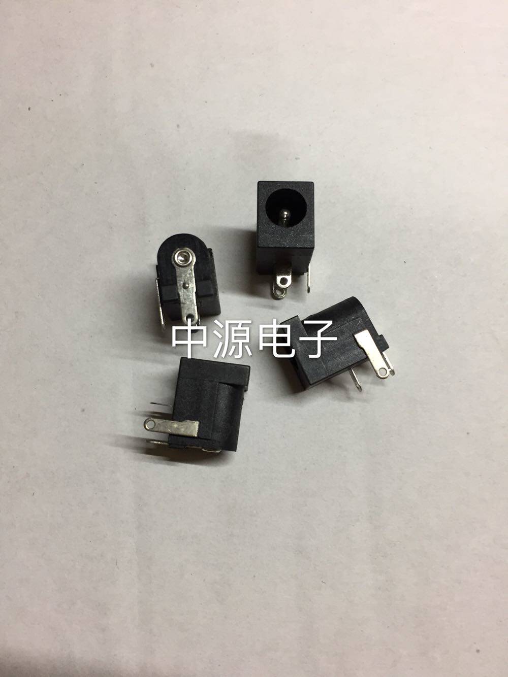 High quality three-legged straight plug large DC power socket DC005 5 5-2 1 universal power socket round core