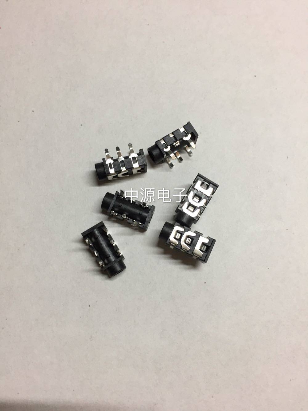 High quality 3 5 PJ-313 straight plug 5 feet green black headphone socket audio socket PJ313 straight plug