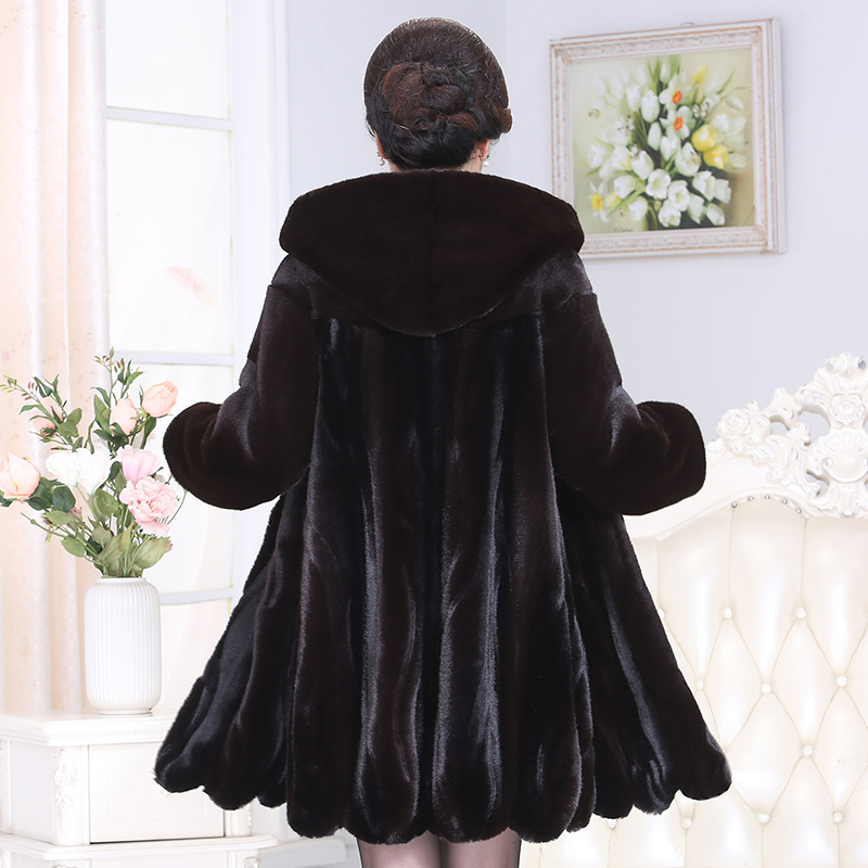 Middle-Aged and Elderly Women's Winter Coat, Mink Fur Outerwear, Women's Mid-Length Loose Large Size Fur Coat, Thickened and Stylish Middle-Aged and Elderly Women's Winter Coat, Mink Fur Outerwear, Women's Mid-Length Loose Large Size Fur Coat, Thickened and Stylish