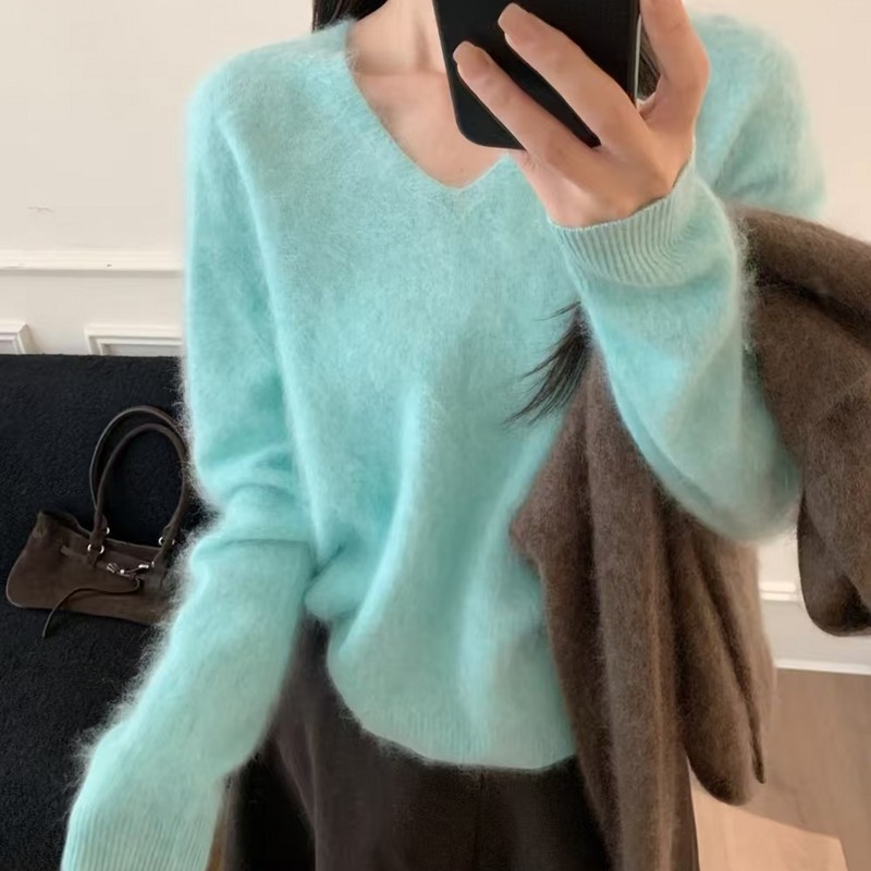Gentle and Lazy Style Brushed Wool Sweater for Women, V-Neck Cashmere Knit Base Layer, Brushed Top, Warm and Loose Sweater