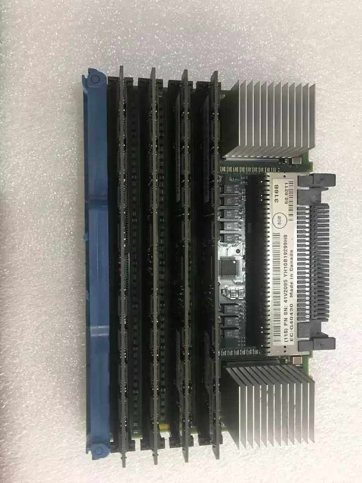 IBM 4501 0 8GB 533MHz 512M  12R6446 41V1956 41V2095 316B