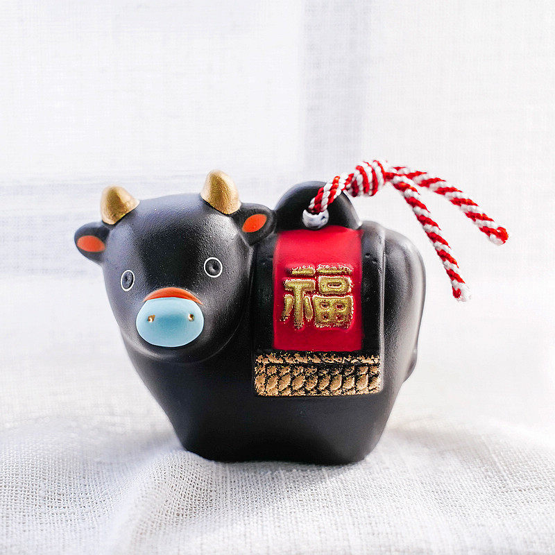Zhaofu and peace Japanese pharmacist kiln zodiac ox lucky earth bell ornaments home birthday new year mascot car