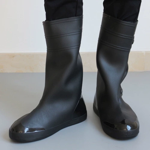 悦鹰 Водонепроницаемая обувь и одежда мужская зимняя зимняя зимняя зимняя зимняя крышка для дождевых дождевых кроссовок Черная технология