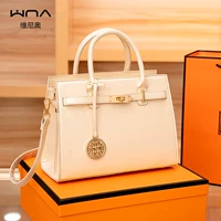 Подарочный набор Off-white серии Kelly с шелковым шарфом и подарочным пакетом