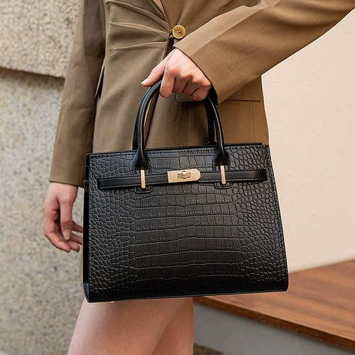 Сумка, крокодиловый принт, подарок на день рождения