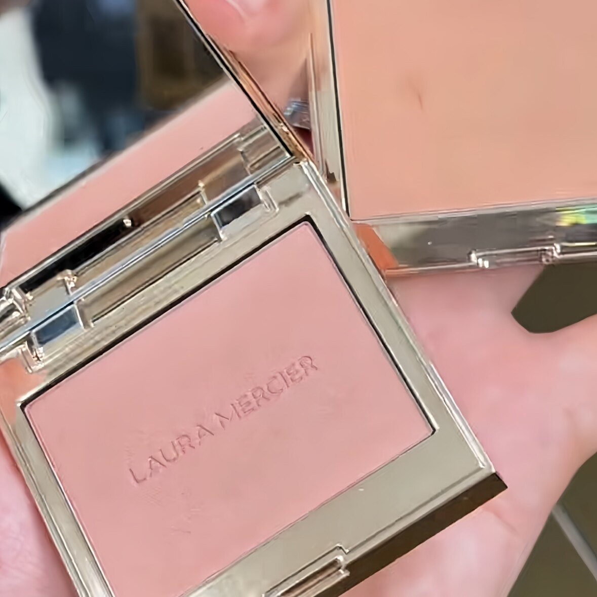 「现货」Laura Mercier 罗拉哑光腮红Ginger/Chai/Guava，自然粉嫩的秘密武器是什么？