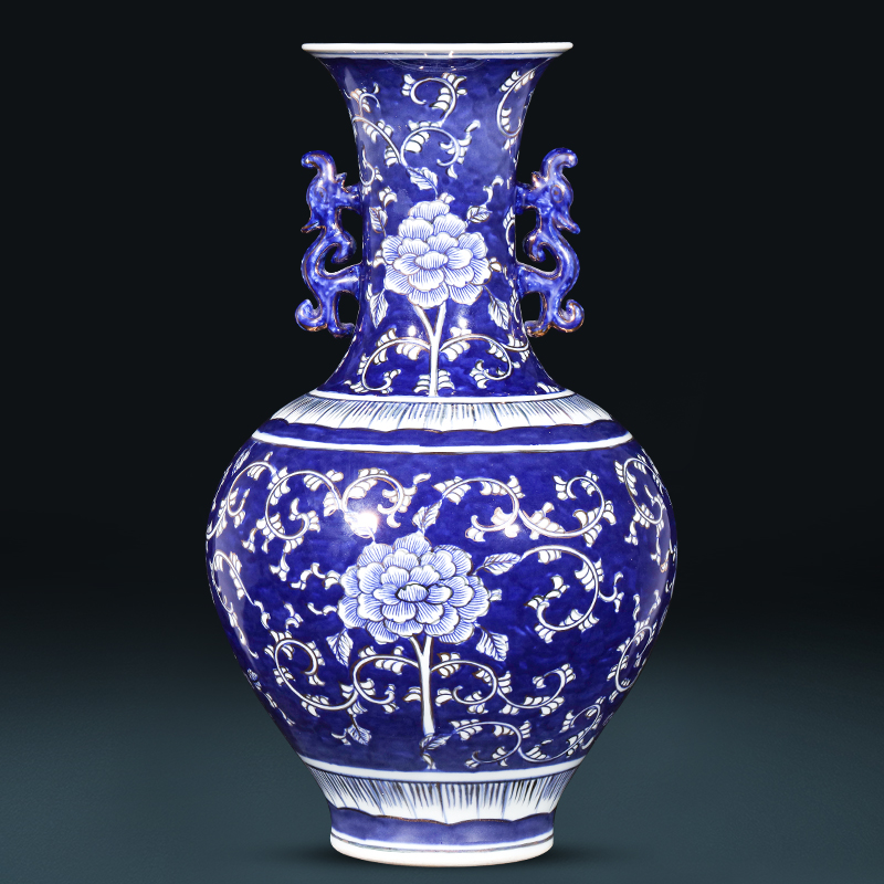 The Master of jingdezhen ceramics hand - made paint Chinese sitting room adornment is placed large blue and white porcelain vases, flower arrangement