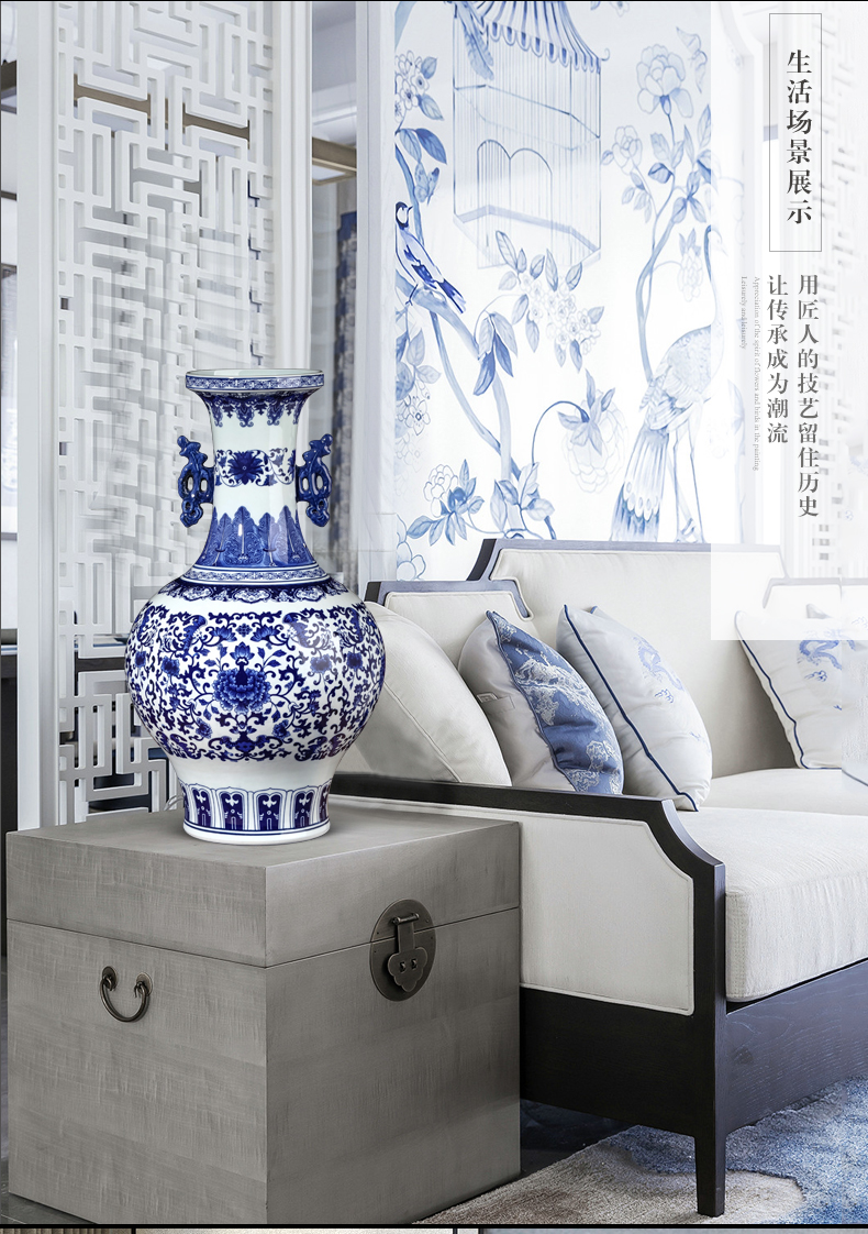 Jingdezhen ceramics ears to the ground of blue and white porcelain vase restoring ancient ways furnishing articles of new Chinese style household act the role ofing is tasted a large living room