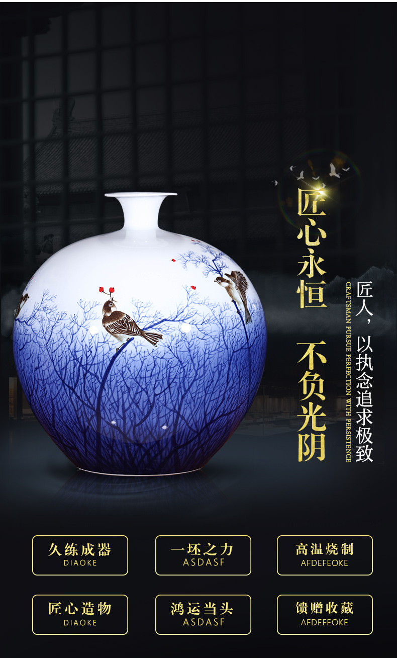 The Master of jingdezhen ceramics hand - made furnishing articles large new Chinese blue and white porcelain vase sitting room adornment is placed