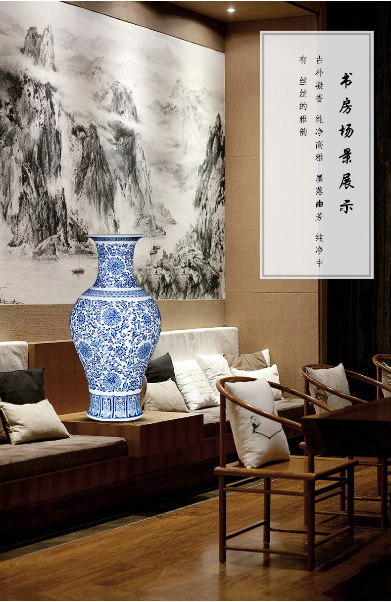 Jingdezhen ceramics imitation qianlong blue and white porcelain vases, flower arrangement furnishing articles of new Chinese style porch decoration decoration