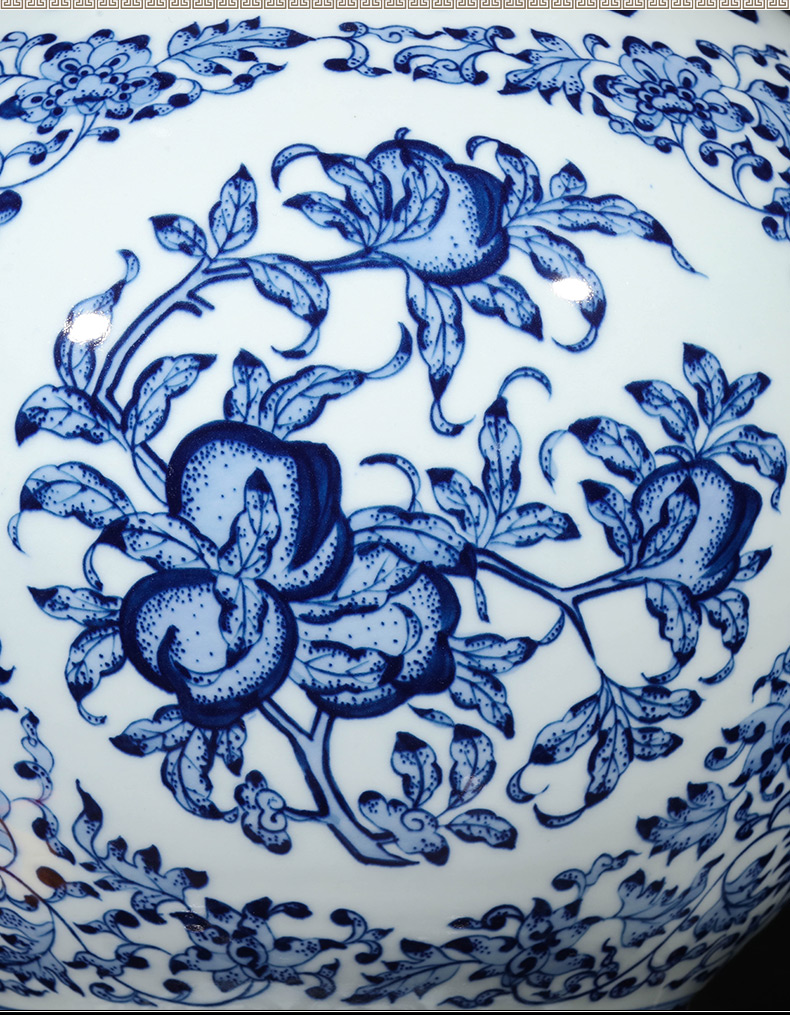 Jingdezhen ceramics imitation qianlong blue and white porcelain vases, flower arrangement of the sitting room porch decoration of the new Chinese style furnishing articles